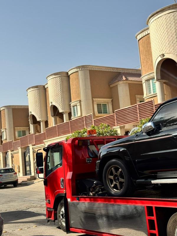 سطحه منفذ سلوى مع اتقن الأسطول البري لنقل السيارات داخل وخارج دول الخليج 